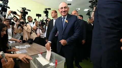 MSK: Paşinyanın partiyası liderdir
