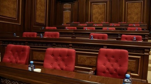 Ermənistan parlamentində kim neçə yer qazandı?