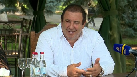 Tsarukyan vergidən yayınmaqda ittiham olunur