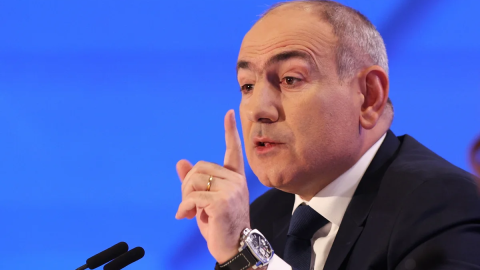 Paşinyan müxalifətə hərbə-zorba gəldi