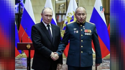 Putinin əl sıxdığı şəxs öldürüldü - FOTO