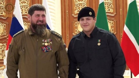 Kadırov&nbsp;18 yaşlı oğluna Çeçenistan Qəhrəmanı adı verdi