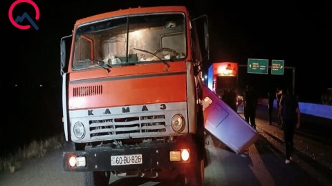 &ldquo;Ford&rdquo; &ldquo;KamAz&rdquo;a çırpıldı&nbsp;- 25 yaşlı gənc öldü