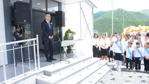 Kəlbəcərdə tək məzun - Nazir&nbsp;"Son zəng"inə&nbsp;getdi