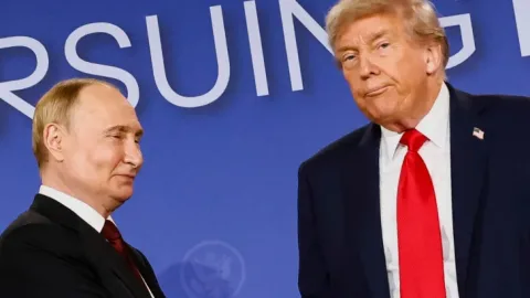 Putin Trampı təbrik etdi