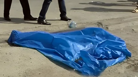 62 yaşlı kişi küçədə öldü