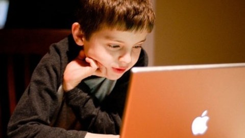 Daha bir ölkədə uşaqlara&nbsp;sosial şəbəkələr qadağan edildi