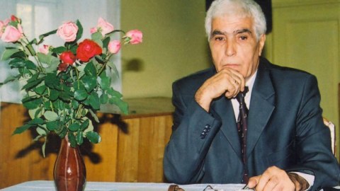 Köçkün taleli bir şair aramızdan getdi&hellip;
