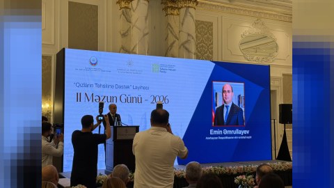 Bəzi yaşlarda qızların təhsildən uzaqlaşma riski&nbsp;artır - Nazir açıqladı