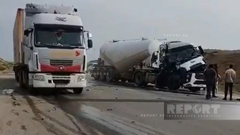 Sumqayıtda yük avtomobilləri toqquşdu
