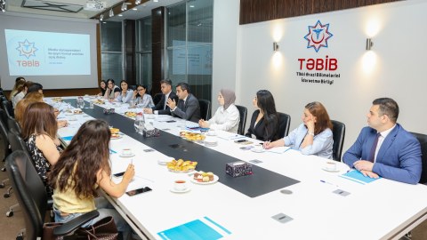 TƏBİB-də jurnalistlərlə görüş keçirildi - FOTOLAR