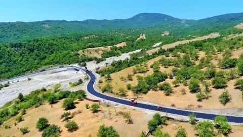 Siyavuş Novruzov: Torpaqların 20 faizi yol və su kanallarına gedir