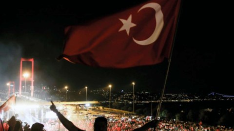 Ərdoğan cəsarəti olmasaydı, çevriliş planı fərqli nəticə verərdi