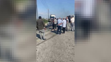 Türkiyə vətəndaşının idarə etdiyi TIR Kürdəmirdə aşdı