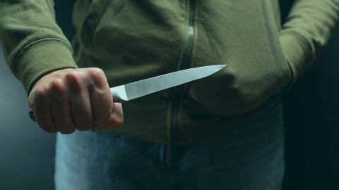 Şəmkirdə bıçaqlanan qız xəstəxanada öldü