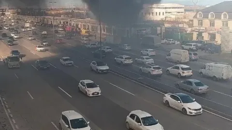 Bakıda obyekt yanır