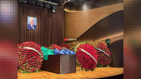 Xalq şairi Nəriman Həsənzadə ilə vida mərasimi&nbsp;keçirilib&nbsp;- FOTO/YENİLƏNİB