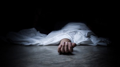 Bakıda futbol meydançasında meyit tapıldı