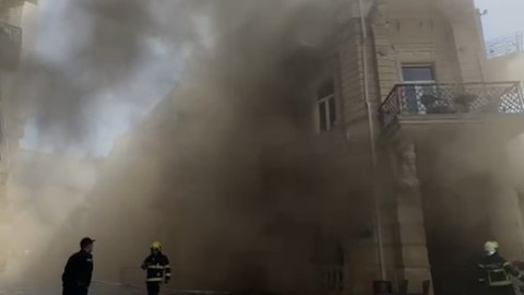 &ldquo;Torqovı&rdquo;da restoran yanır - FOTO