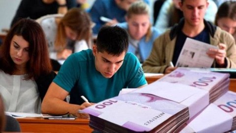 III qrupda təhsil haqları açıqlandı - 1500-4800 AZN