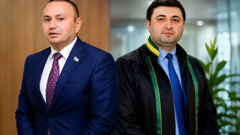 Keçmiş deputata 50 min manat pul "atdılar"
