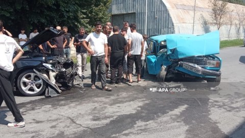 Zaqatalada avtomobillər&nbsp;toqquşub, xəsarət alanlar var