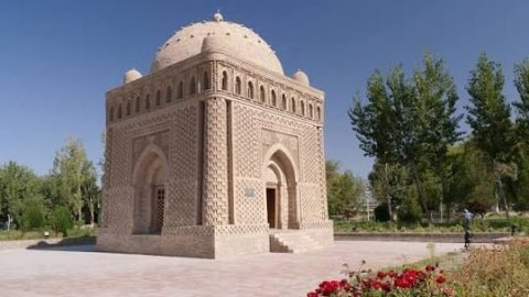 Prezidentlər və birinci xanımları Buxarada İsmayıl Samani türbəsi ilə tanış olublar
