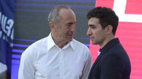Koçaryanla oğlu saxlanıldı