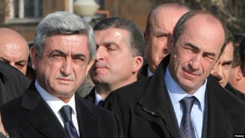 Koçaryanla Sarkisyana cinayət işi açıldı -&nbsp;hər ikisi istintaqa aparıldı