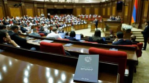 Ermənistan parlamenti 5 illik proqramı&nbsp;təsdiqlədi
