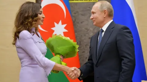Putin Mehriban Əliyevanı təbrik edib&nbsp;