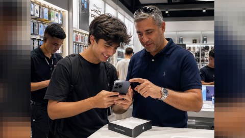 Tələbə adı qazananlar telefon seçiminə başlayıb&nbsp;