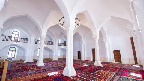 Azərbaycanda fəaliyyət göstərən məscidlərin sayı açıqlandı