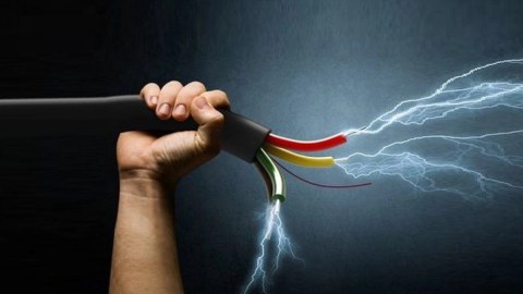 Bakıda iki nəfəri "tok" vuraraq öldürüb