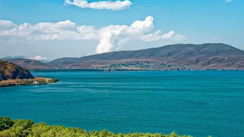 افزایش آب در دریاچه گویچه - رکورد 100 ساله