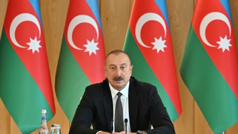 İlham Əliyev Şimali Kiprin Prezidentinə başsağlığı verdi