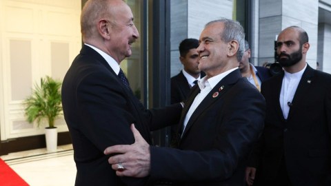 Bişkekdə Əliyevlə Pezeşkian görüşüb - GÖRÜNTÜLƏR - YENİLƏNİB