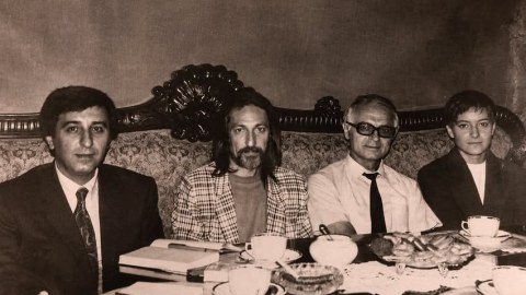 Bir şəklin tarixçəsi: Vəhdət Sultanzadə Barış Mançonun vizasını bir günə necə verdi?