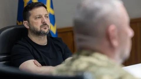 Zelenski Ukrayna Quru Qoşunlarına yeni komandan təyin etdi - FOTO