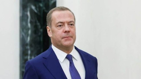 Medvedyev Almaniyaya xəbərdarlıq etdi