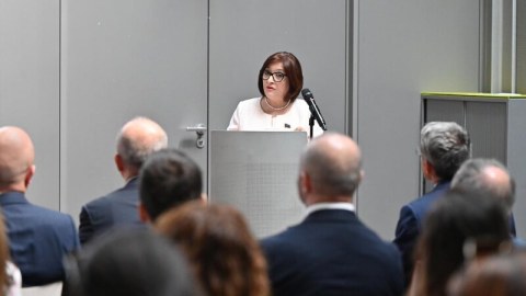 Sahibə Qafarova Cenevrə Universitetində çıxış edib