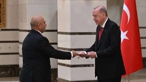 Rəşad Aslanov etimadnaməsini Ərdoğana təqdim etdi
