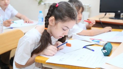 Valideynin təhsili uşağı 4 il qabağa keçirir &ndash; NAZİR