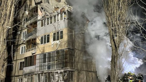 Odessa kütləvi hücuma məruz qaldı, yaşayış binaları hədəfdə - GÖRÜNTÜ
