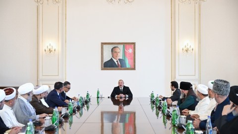 Prezident beynəlxalq konfransların iştirakçılarını qəbul edib