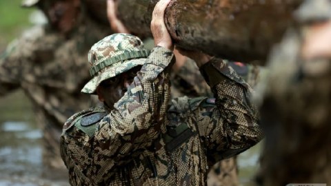 Ermənistan yeni hərbi formaya keçir - GÖRÜNTÜ