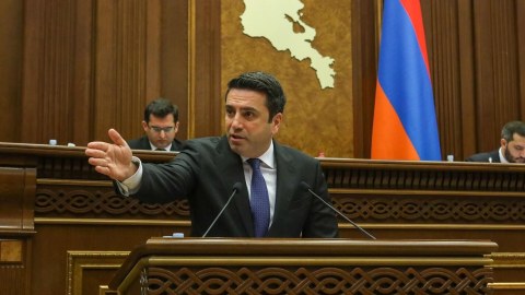 Simonyan qaynanasını söyən “qanuni oğru” ilə dalaşıbmış