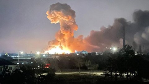 Ər-Riyad limanı yaxınlığında güclü partlayış 