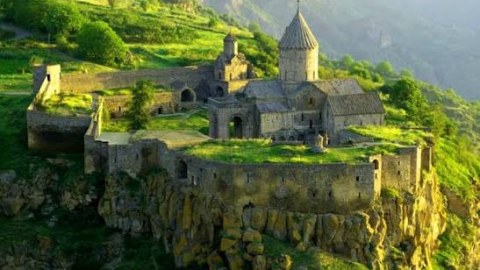 Həsən Həsənov: Albanlar erməni deyil, türk xalqı olub