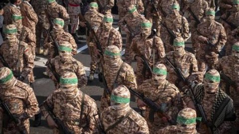 Dünyanı təəccübləndirəcək yeni silah tətbiq edəcəyik - SEPAH